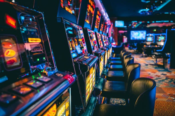 ijospin77 platform interface showing slot games and sportsbook markets